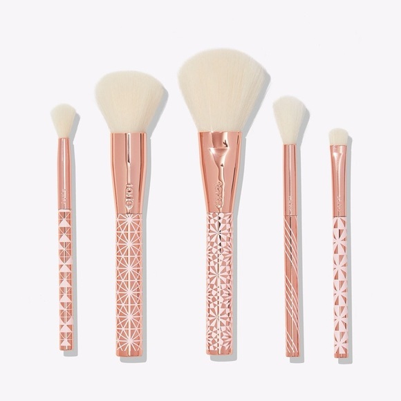 TARTE Merry Metals Brush Set - Picture 4 of 4